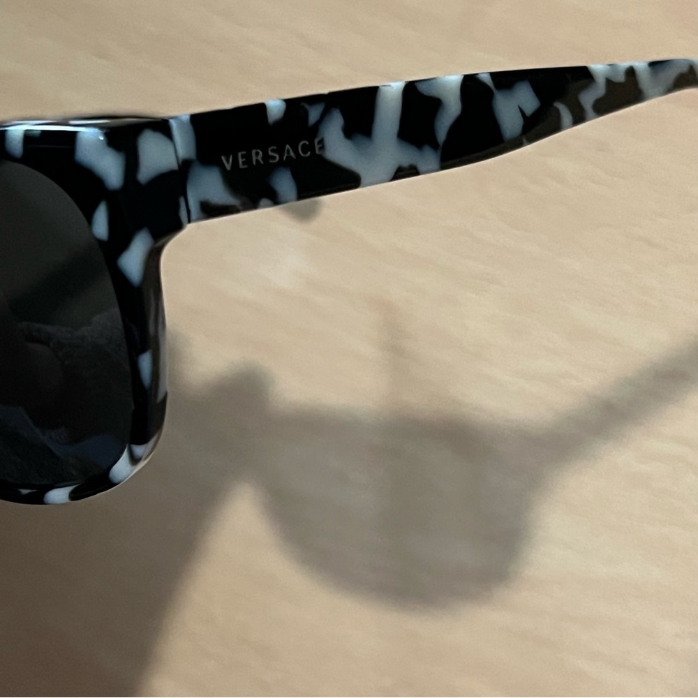 Versace Shades - Picture 2 of 3